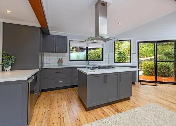 Leura Pines